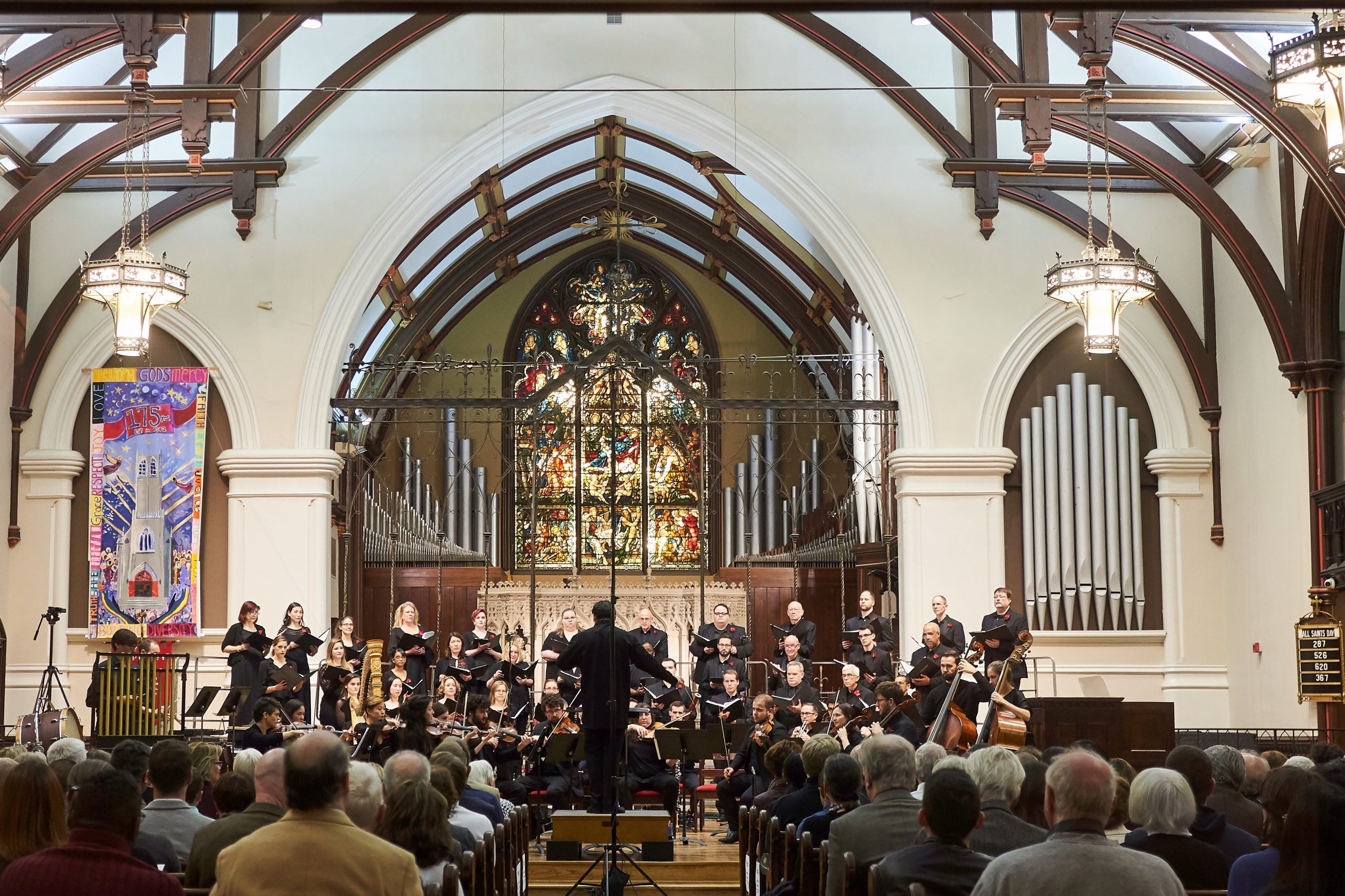 Photo of NOW Orchestra performing