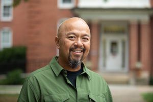 Headshot of Ron Alabanza