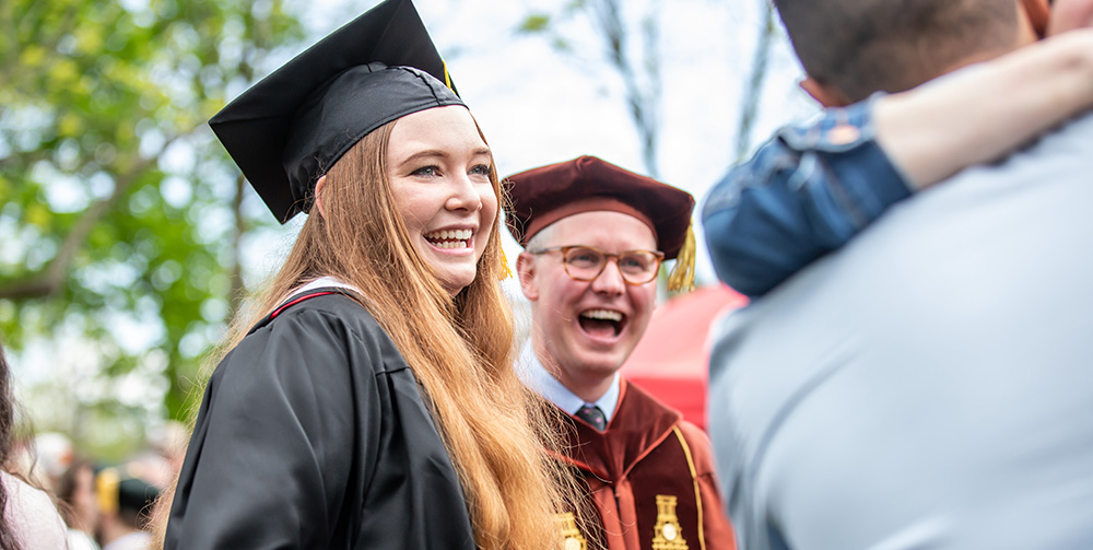 Mountain Heights Graduate Package - The Campus Store