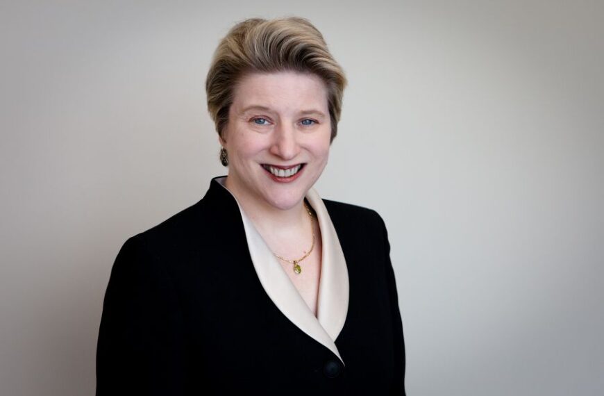 Headshot of Dr. Patricia Heberer Rice.