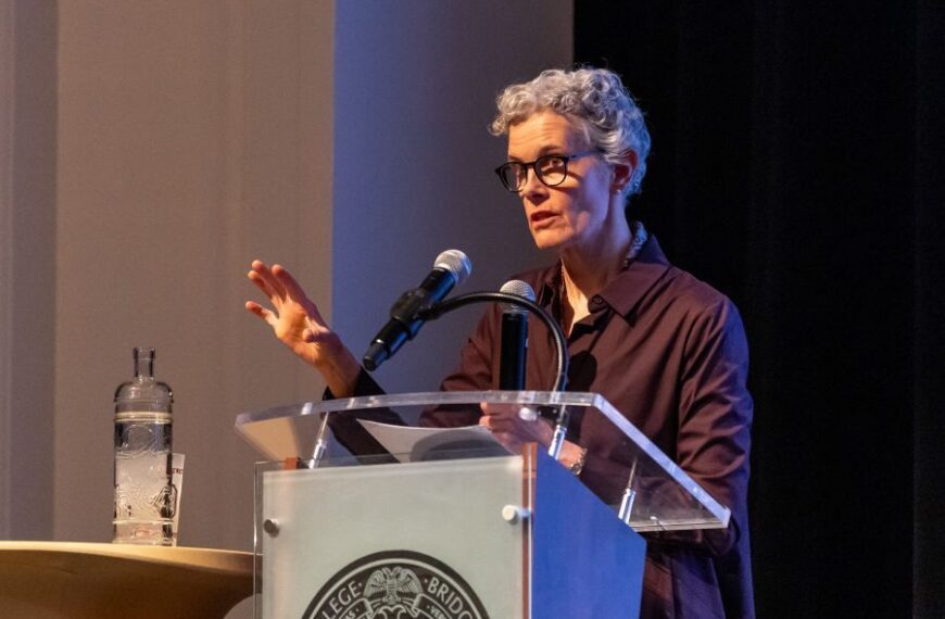 Maggie Jackson speaking at Bridgewater College.